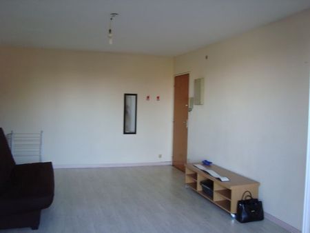 Location Appartement 1 pièce 37m² LIMOGES 87000 - Photo 3