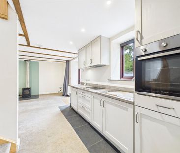 2 bedroom barn conversion to rent - Photo 5