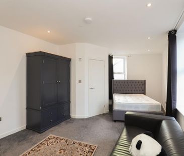 2 bedroom flat to rent - Photo 4