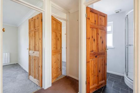 4 bedroom semi-detached house to rent - Photo 2