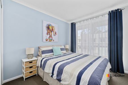 Updated 3 Bedroom Apartment - Photo 4