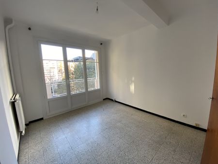 Appartement T3 à louer – Toulon Haute Ville – Charles Barnier - Photo 3