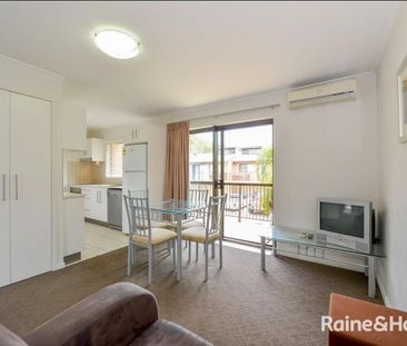 TWO BEDROOM FURNISHED FULLY AIR CONDITIONED UNIT IN SOUTH GLADSTONE! - Photo 3