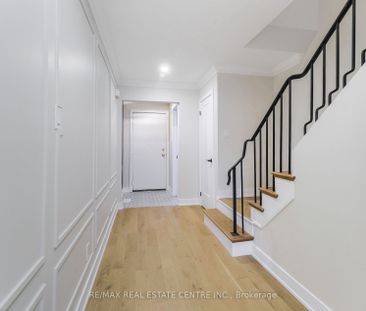 Condo Townhouse For Lease | W8122490 - Photo 1