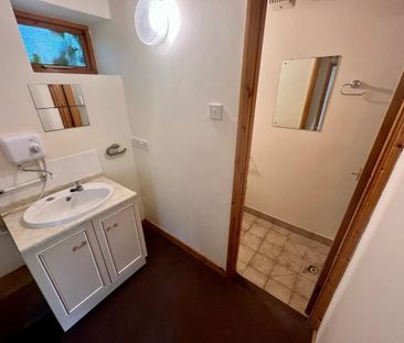 1 bedroom barn to rent - Photo 2