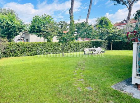 Appartamento via Empoli 17, Marina di Massa Centro, Massa - Photo 5