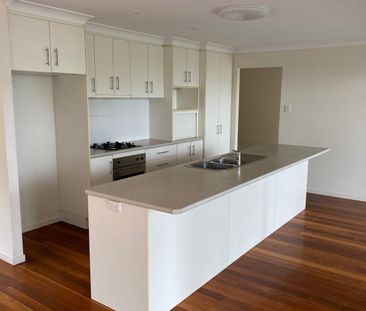 Beachside Home in the Heart of Dicky Beach - Photo 5