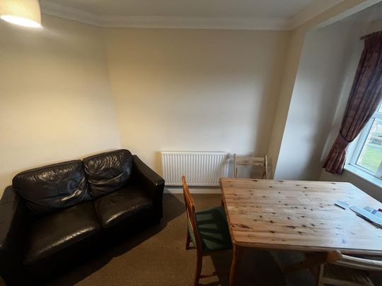 3 bedroom flat to rent - Photo 1