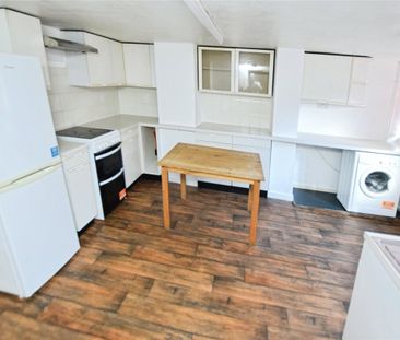 Longroyd Crescent, Beeston, Leeds, LS11 - Photo 6