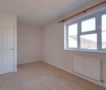 A 3 Bedroom House in Hatherley GL51 3FD - Photo 5