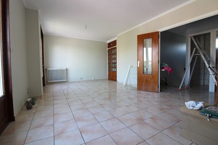 Location maison 5 pièces, 138.90m², Saint-Marcel - Photo 2