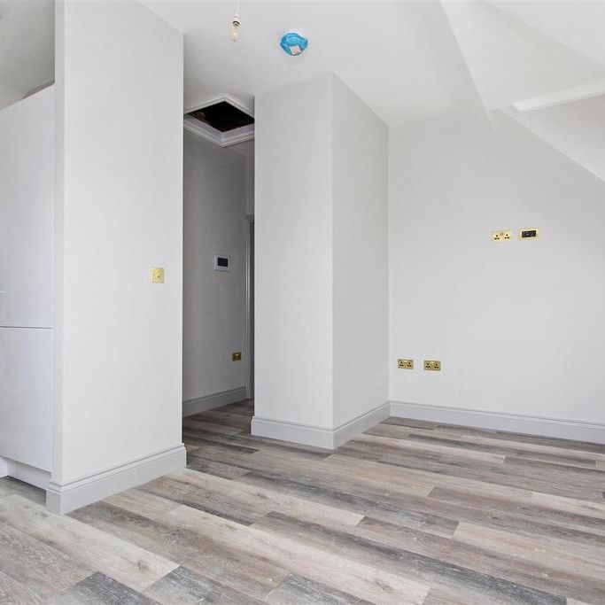 1 bedroom penthouse to rent - Photo 1