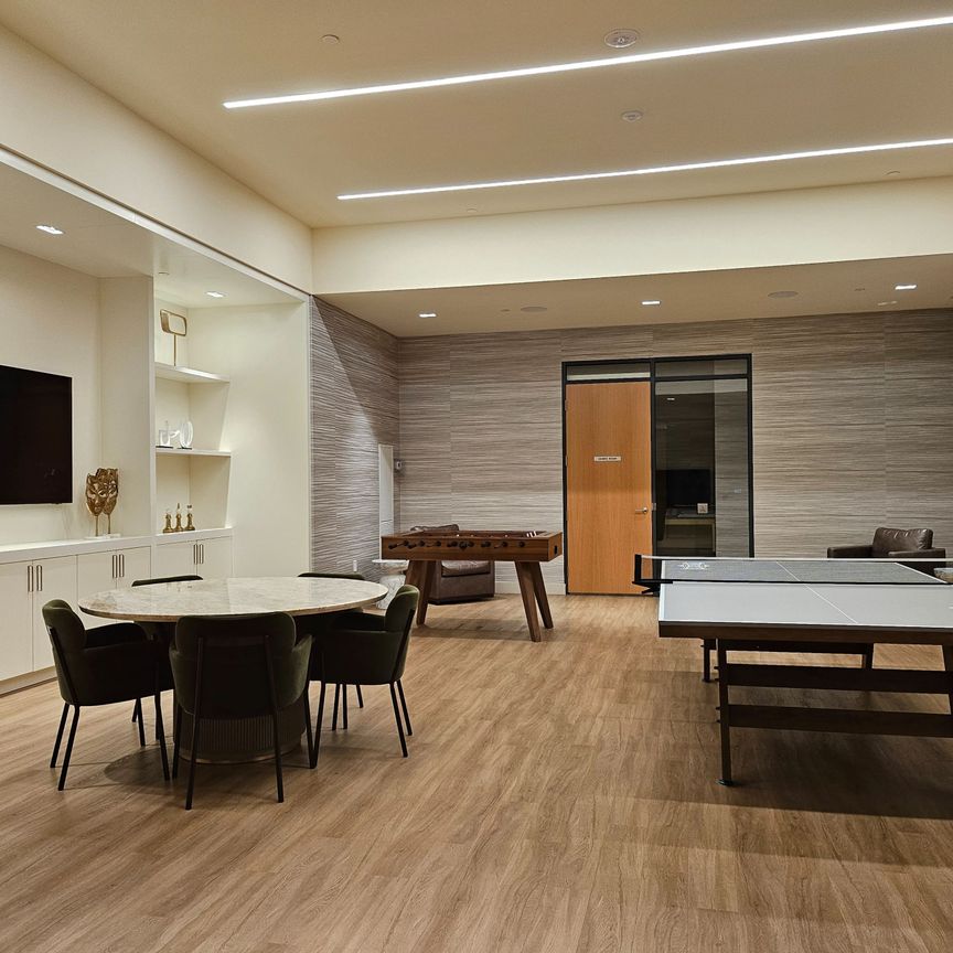 For Lease - 8960 Jane Street Unit# 216, Vaughan, Ontario - Photo 1