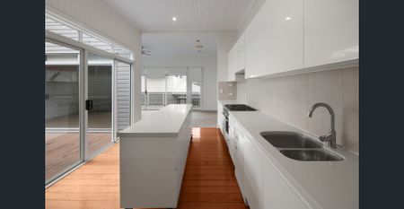 Inner City Living at its Finest! - Photo 5