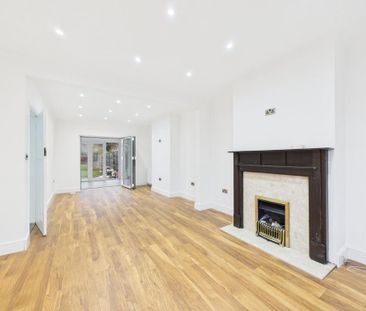 3 bedroom semi-detached house to rent - Photo 2