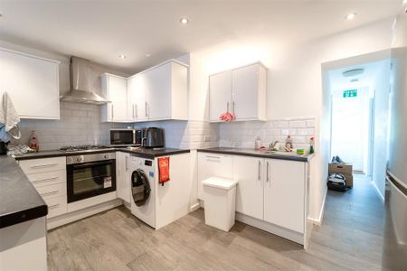 6 bedroom house to rent - Photo 4