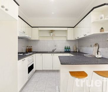 STUNNING TWO BEDROOM TOWNHOUSE - Photo 2