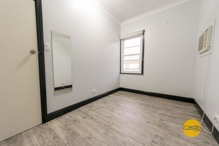 Room Available in Shared House - Photo 2