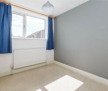 Kingsholme Road, - Photo 2