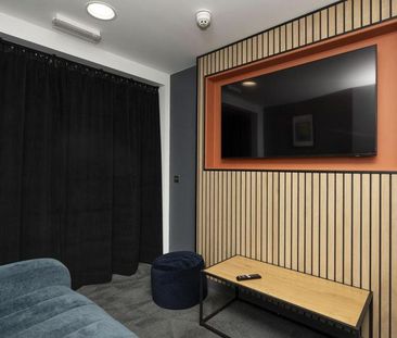 1 bedroom in a flat share to rent - Photo 1