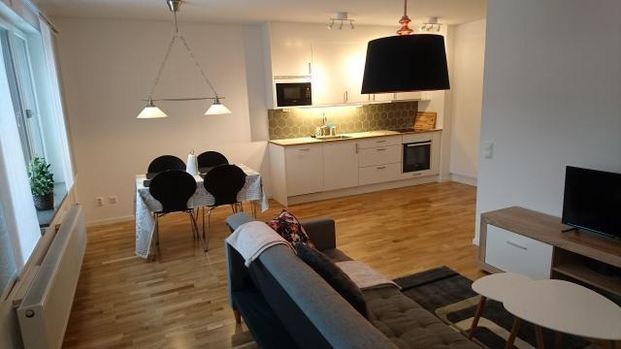 2:A I SOLNA UTHYRES - Foto 1