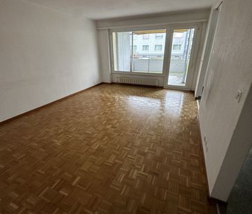 2.5-Zimmer-Wohnung im Hochparterre links mit grossem Balkon - Photo 4