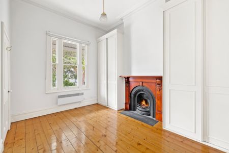 Single Fronted Victorian Residence - Photo 2