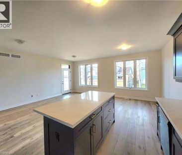 For Lease - 15 SHAMROCK Common, St. Catharines, Ontario - Photo 4