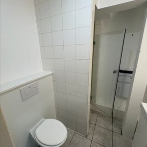 Location Appartement 1 pièce 23m² - Photo 2