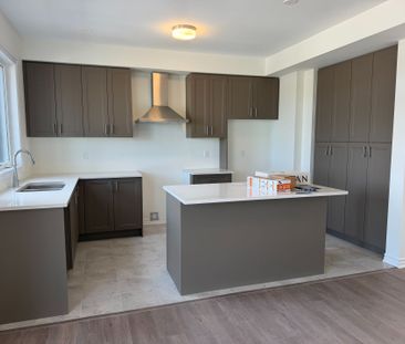 For Lease - 70 Thornbird Crescent, Brampton, Ontario - Photo 3