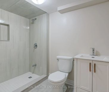 75 Hummingbird Street W #LOWER - Photo 6