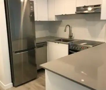Renovated 1 Bedroom on Tree Lined Haro Street, West of Denman | 182... - Photo 1