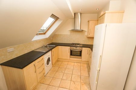 2 bedroom apartment to rent - Photo 4