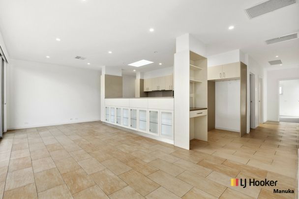 26/28 Canberra Avenue, Forrest ACT, Belconnen - Photo 1