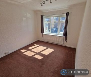 2 bedroom semi-detached house to rent - Photo 5