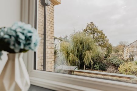 3 Bed Semi-Detached House, Wilbury Road, BN3 - Photo 3