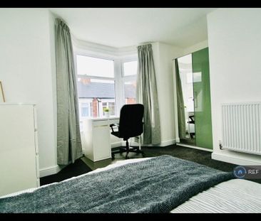 4 bedroom end of terrace house to rent - Photo 6