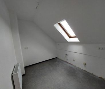 ***Singles aufgepasst*** gemütliche Dachgeschosswohnung am Stadtran... - Photo 1