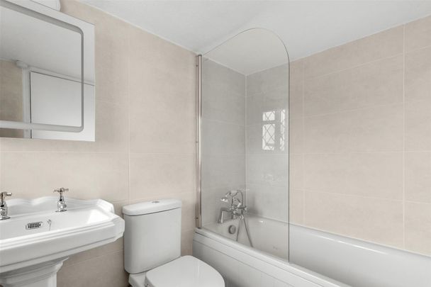 Lower Road, Hardwick, Aylesbury - Photo 1