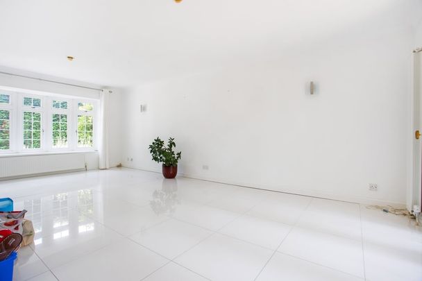 4 bedroom detached house to rent - Photo 1