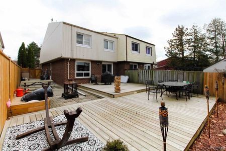 For Lease - 1420 Fieldlight Boulevard, Pickering, Ontario - Photo 4