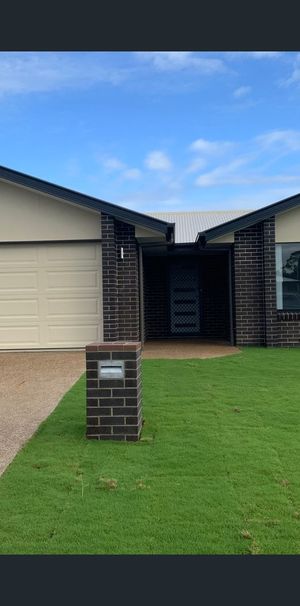 20 Jannik terrace, Pialba, Qld 4655 - Photo 1