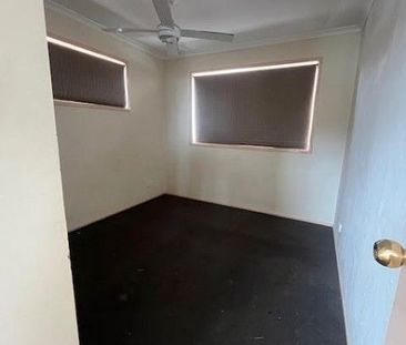 Spacious Family Home with Shed & Cabin - Photo 2