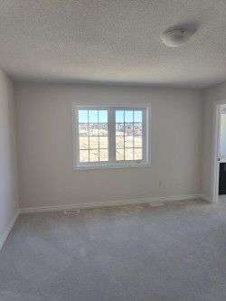 For Lease - 6 Fenn Crescent, New Tecumseth, Ontario - Photo 4