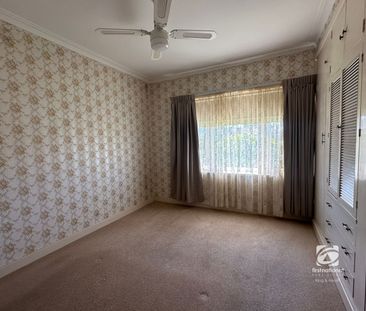 COMFORTABLE LIVING - Photo 4