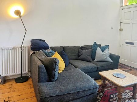 2 bedroom terraced house to rent - Photo 3