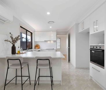 Renovated 4 bedroom home - Photo 6