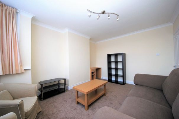 Hillfield Avenue, Colindale, NW9 - Photo 1