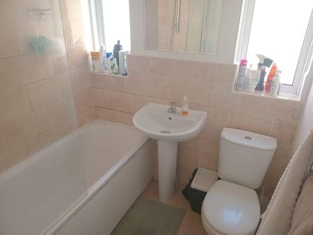 Room in a Shared Flat, Elliotts Row, SE11 - Photo 5