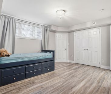 For Lease - 2420 Baronwood Drive Unit# 8-01, Oakville, Ontario - Photo 3